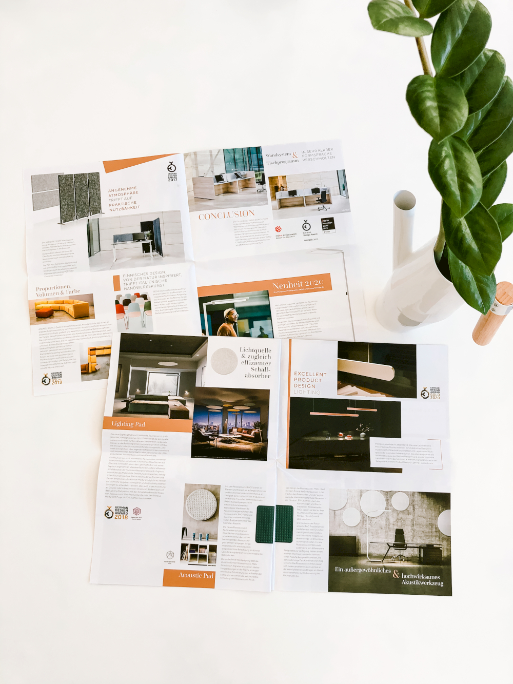 typneun Printdesign: Übersicht der gestalteten Innenseiten des roha Katalogs
